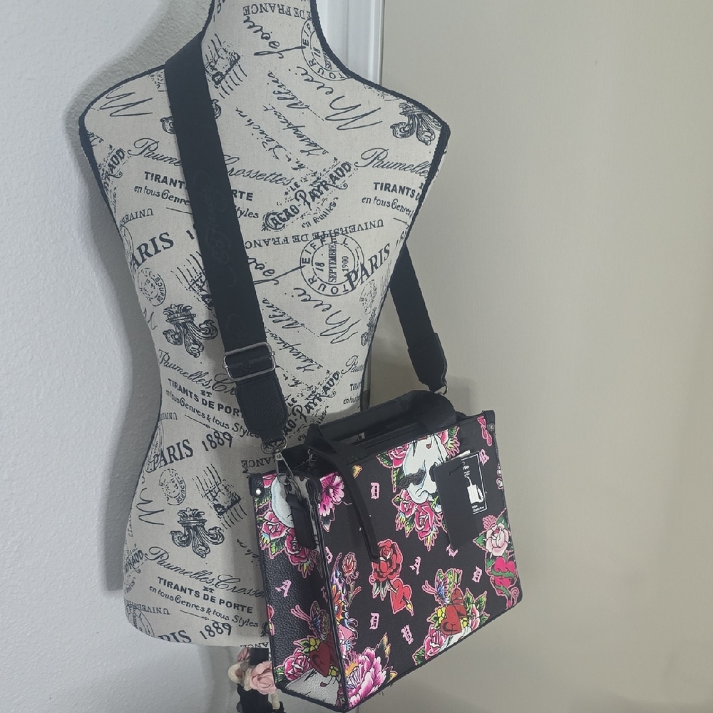 Ed Hardy Floral & Skulls Crossbody Medium Tote W/ Detachable Strap (NWT) 💓🖤💓